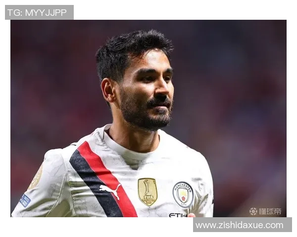 京多安的传奇之路：从默默无闻到足球巨星的蜕变与荣耀