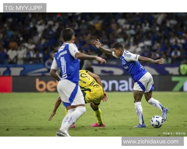 塞阿拉与巴伊亚的激烈对决揭示巴西足球的竞争魅力与战术博弈