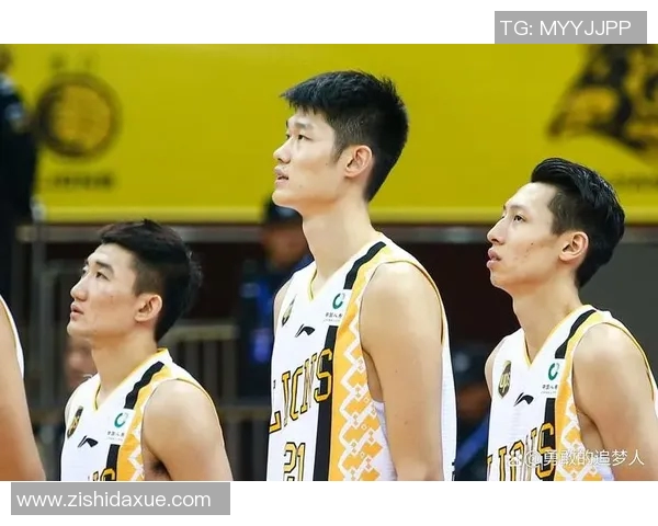 孙铭徽的篮球之路：从青涩少年到国家队核心的成长历程与奋斗精神