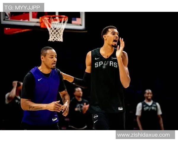 热火与马刺季后赛第六场对决精彩回顾与赛后分析 热火与马刺季后赛第六场对决精彩回顾与赛后分析