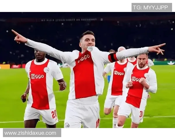 比利亚雷与阿斯塔那的精彩对决揭示足球战术与团队协作的魅力