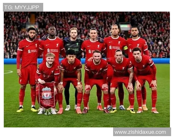 曼联与哈德斯上半场精彩对决分析及战术解读