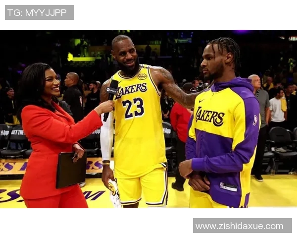 詹姆斯父子同台倒计时布朗尼正式宣布参加NBA选秀引发关注 詹姆斯父子同台倒计时布朗尼正式宣布参加NBA选秀引发关注