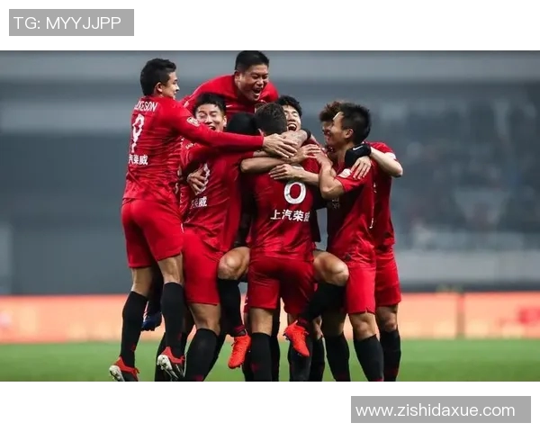 上海上港迎战权建争夺胜利期待精彩对决与球迷热情支持