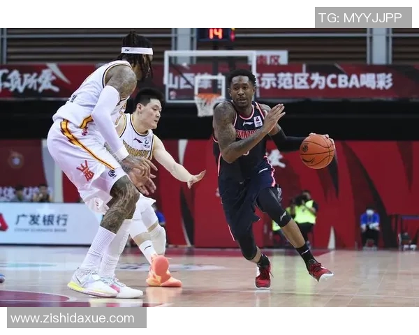 马尚布鲁克斯：从篮球新星到职业生涯的辉煌转折之路